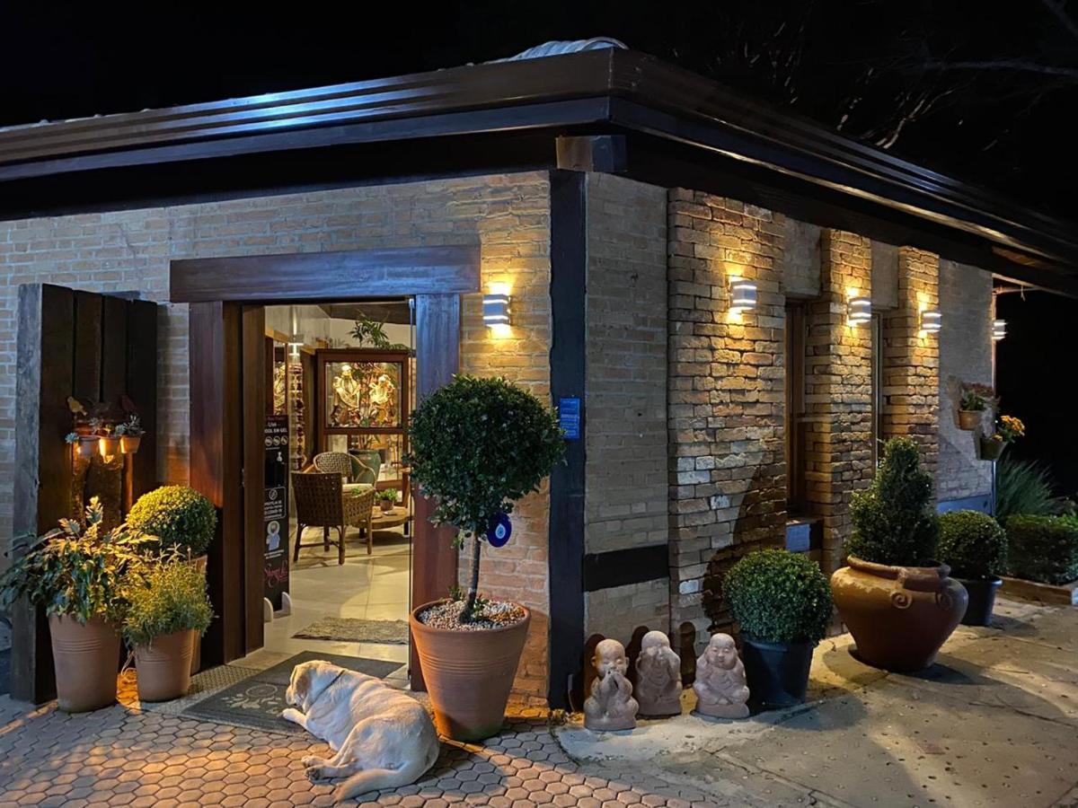 Hotel Pousada Shangri-La Serra Negra  Exterior photo